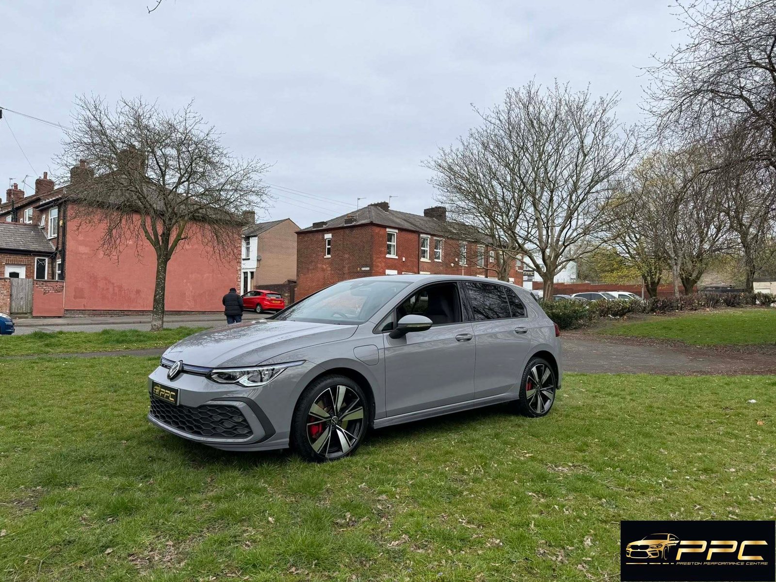 Volkswagen Golf GTE 1.4 TSI Hybrid R-Line Spec – 2023 Moonstone Grey - Image 2