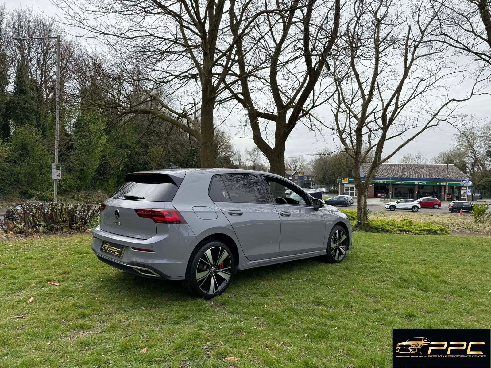 Volkswagen Golf GTE 1.4 TSI Hybrid R-Line Spec – 2023 Moonstone Grey - Image 4