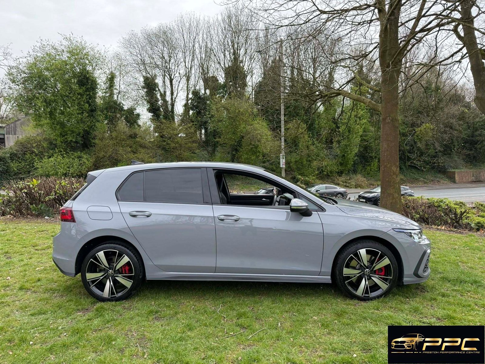 Volkswagen Golf GTE 1.4 TSI Hybrid R-Line Spec – 2023 Moonstone Grey - Image 16