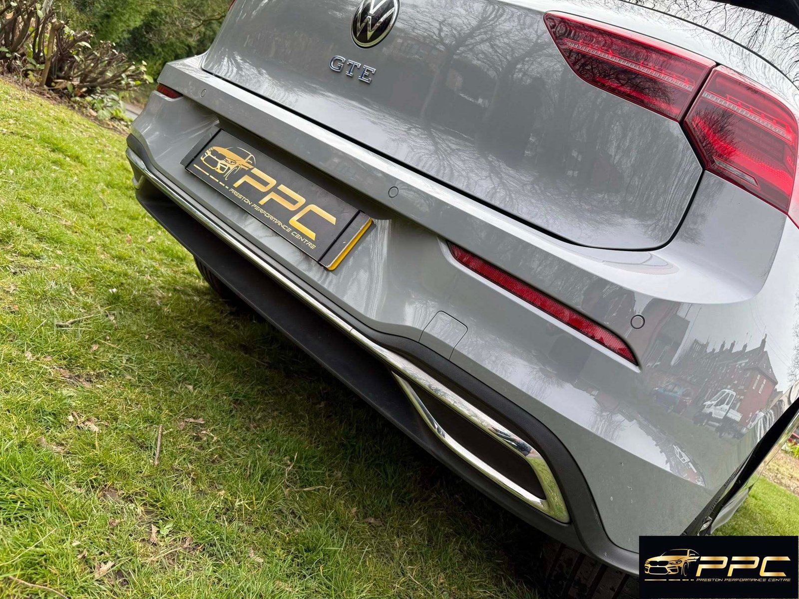 Volkswagen Golf GTE 1.4 TSI Hybrid R-Line Spec – 2023 Moonstone Grey - Image 5