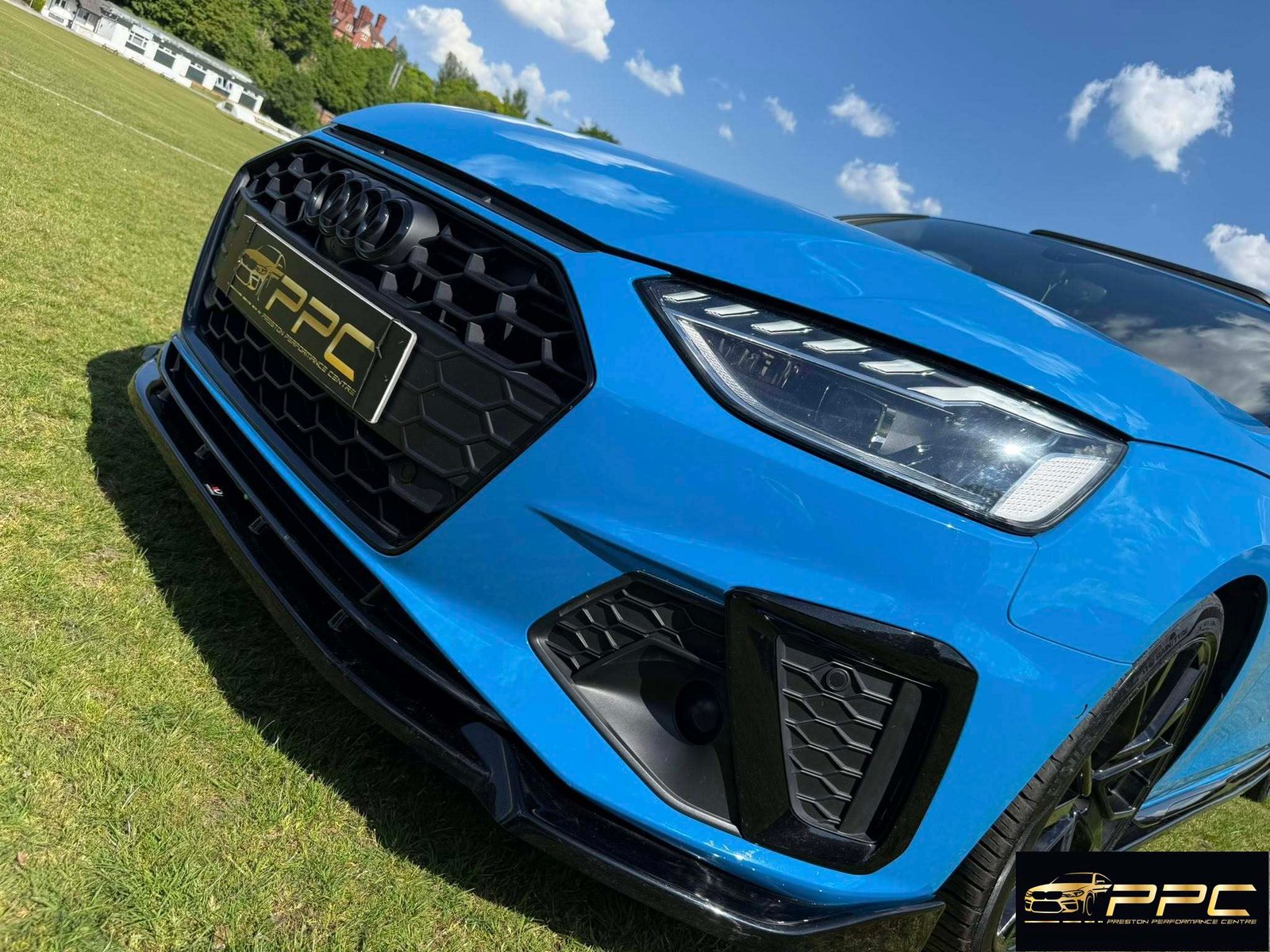 Audi A4 2.0 TFSI Quattro Vorsprung Avant – 2022 Riviera Blue - Image 12