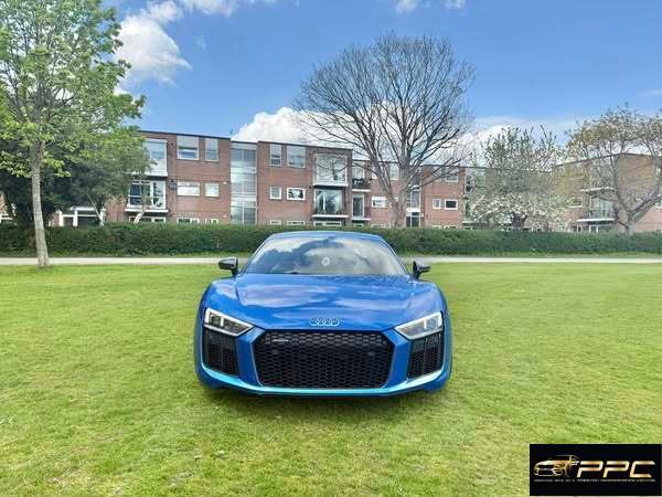 Audi R8 5.2 V10 Plus Carbon Edition Coupe – Mugello Blue - Image 4