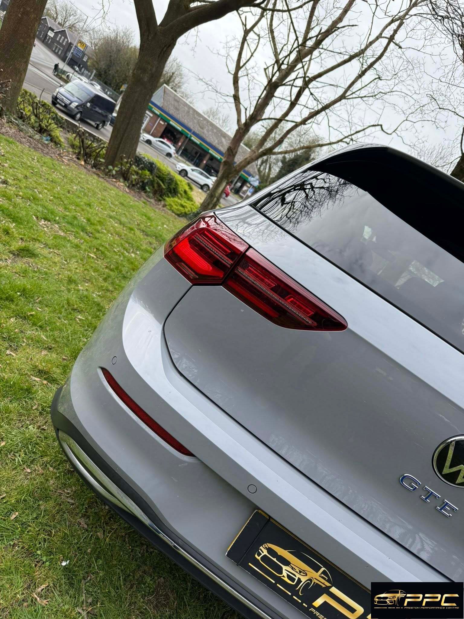 Volkswagen Golf GTE 1.4 TSI Hybrid R-Line Spec – 2023 Moonstone Grey - Image 6