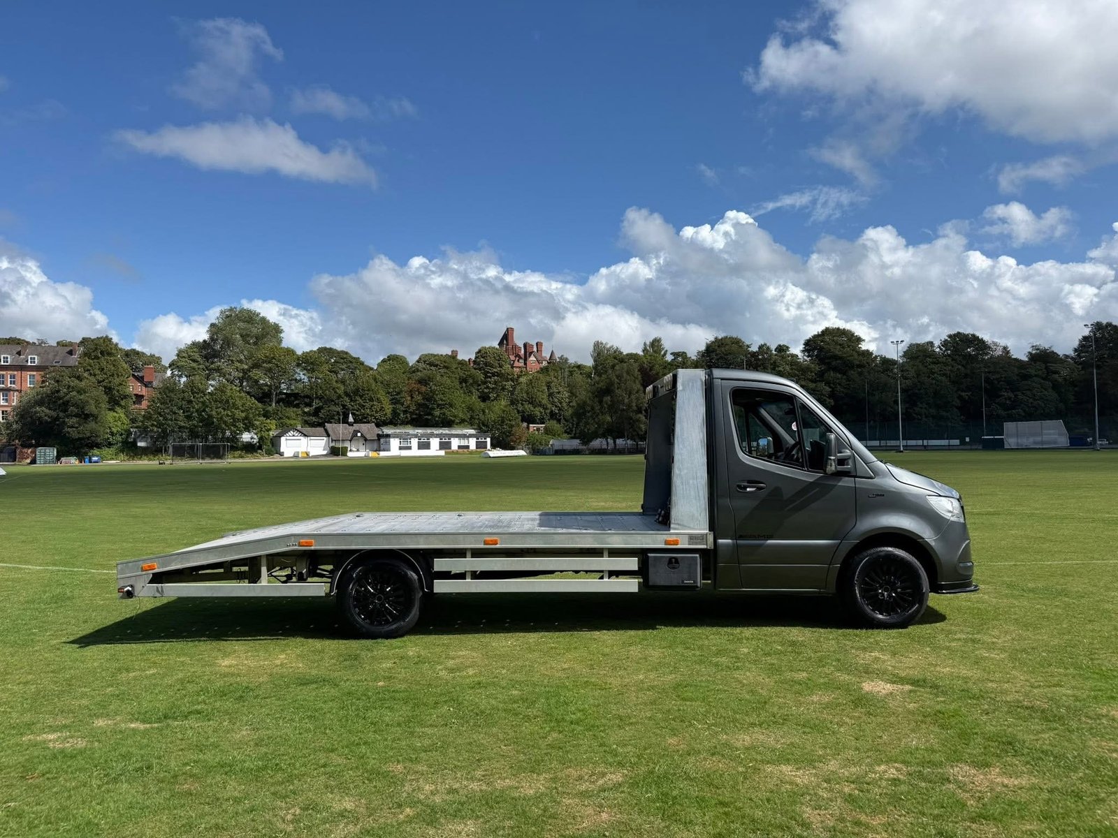 Mercedes Sprinter Recovery Truck AMG Spec - 2019 Metallic Selenite Grey - Image 6