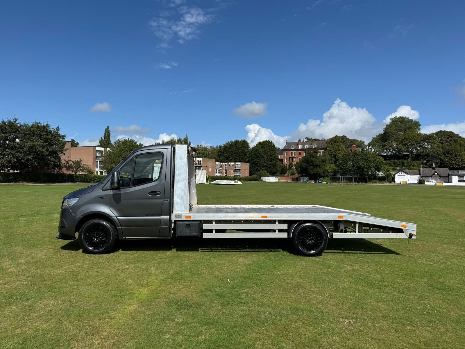 Mercedes Sprinter Recovery Truck AMG Spec - 2019 Metallic Selenite Grey - Image 5