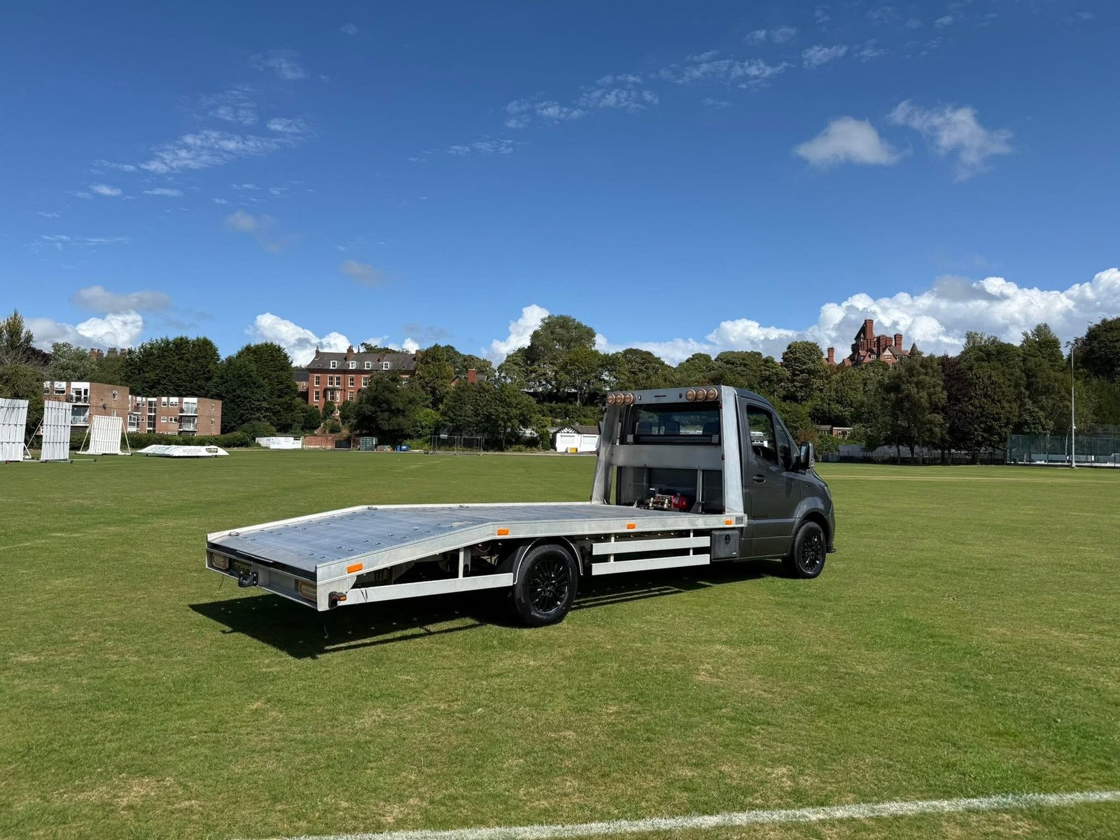 Mercedes Sprinter Recovery Truck AMG Spec - 2019 Metallic Selenite Grey - Image 19