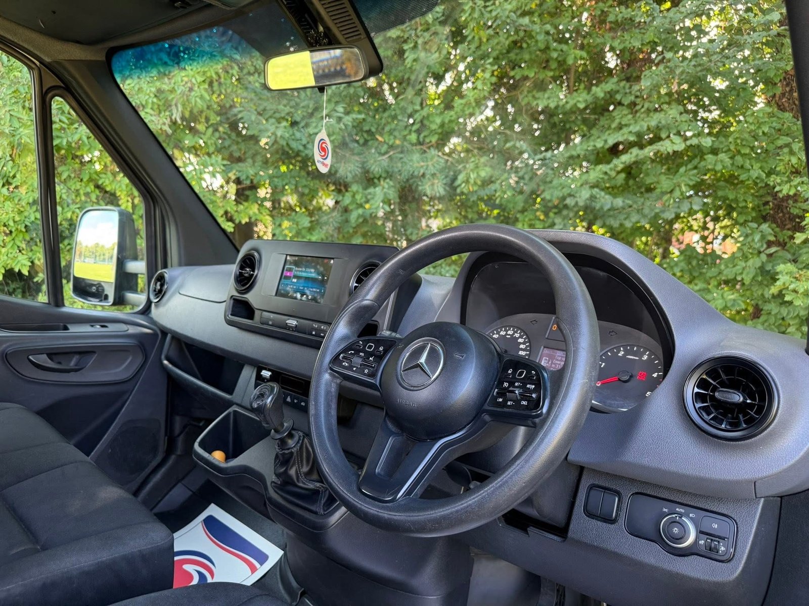 Mercedes Sprinter Recovery Truck AMG Spec - 2019 Metallic Selenite Grey - Image 21